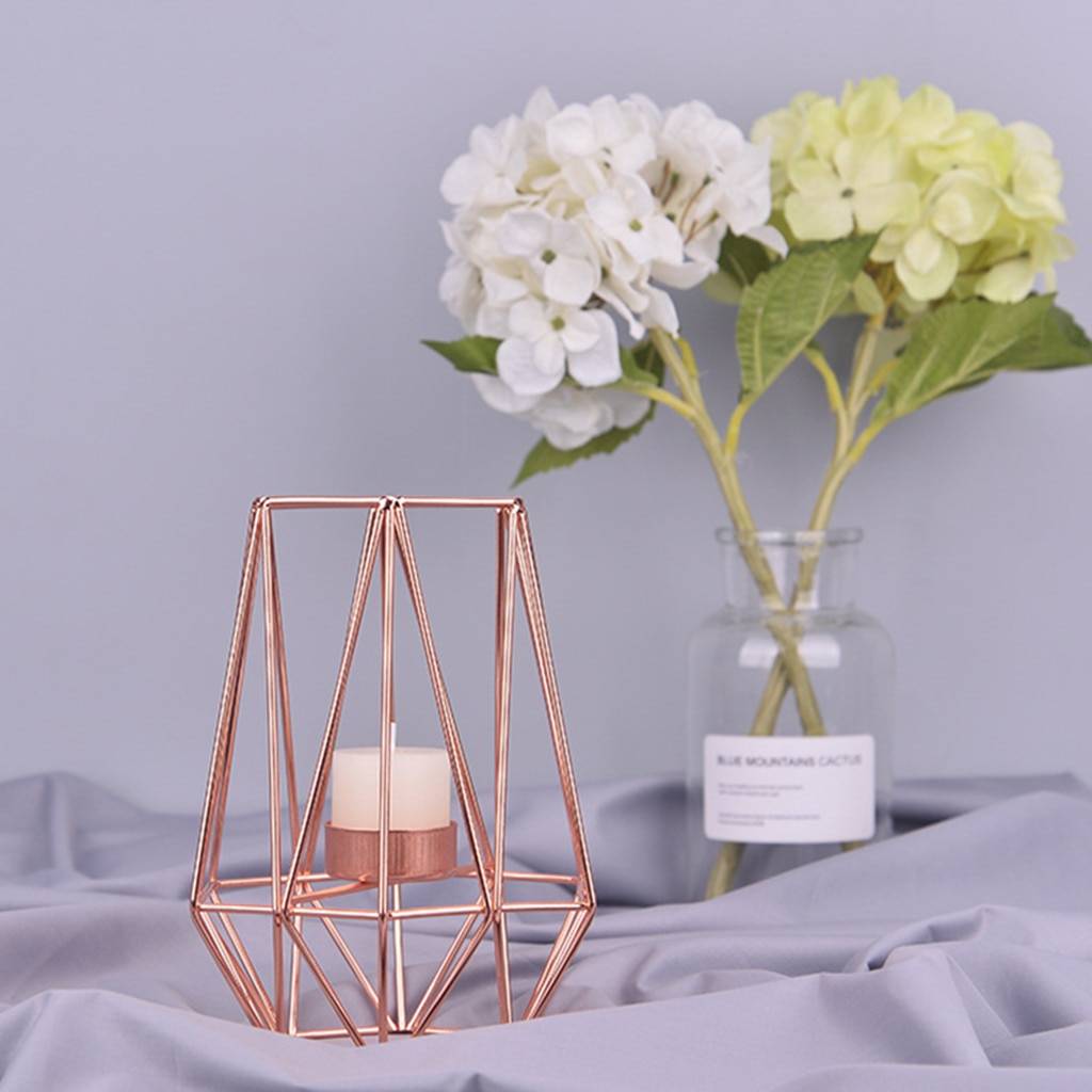 Iron Geometric Candle Holder in Nordic Style Iron Geometric Candle Holder in Nordic Style